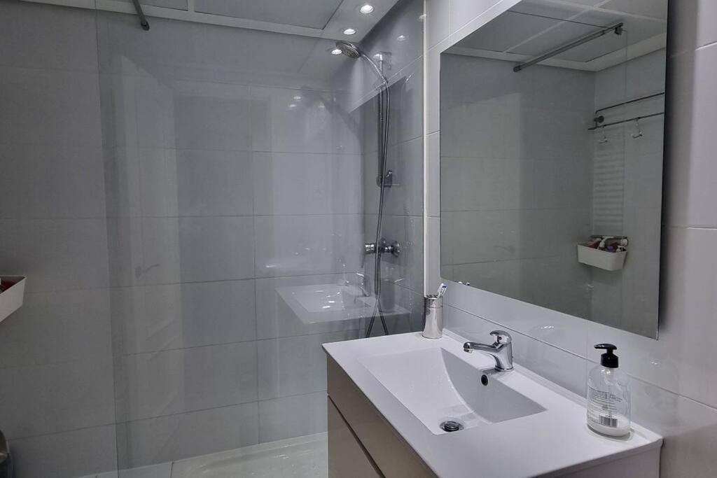 Habitacion Privada En El Centro De مدريد المظهر الخارجي الصورة
